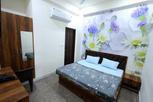 Shri Girraj Residency