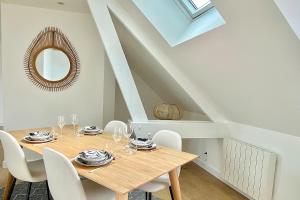 Luxury modern renovated and cozy 2 bedroom Garage-Madeleine