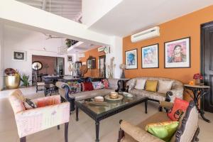 StayVista at Wings On Water - Riverview Villa with Pool