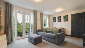 Spacious & Practical 2-Bedroom Sheffield Flat by PureStay