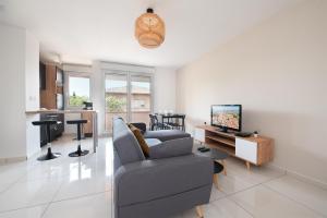 Appartements T2 balcon avec parking securise et gratuit : Appartement 1 Chambre