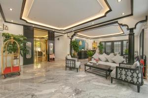 Royal Hotel - Vinhomes Ocean Park 3