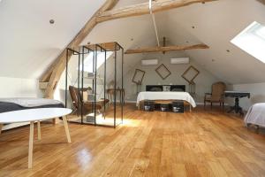 Villas Le Verger Des Pierres Blanches,11 chambres,11 wc, 8 sdbs,pool chauffee 11 m 35p : photos des chambres