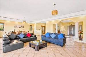 Villa Ribeiro Tomas by Villa Plus