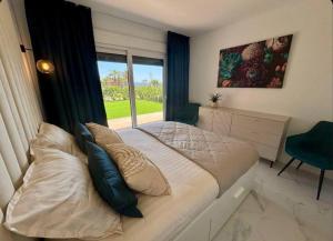 Seafront Apartment Punta Prima