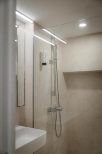 Grand Pods - Capsule Hotel