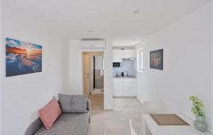 Beautiful Apartment In Vodice With Wifi