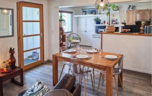 Maisons de vacances Cozy Home In Paimpol With Wifi : photos des chambres