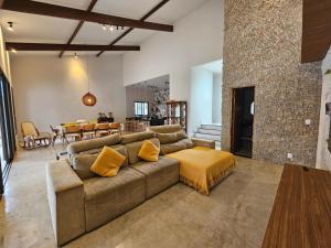 Casa ampla em Buzios com 5 quartos e piscina aquecida