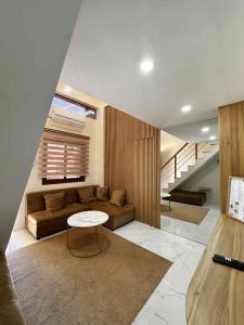 The Tree House - Govantes Guesthouse