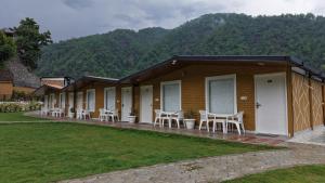 Nature on the Rocks Glamping Resort