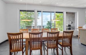 Awesome Home In Spøttrup With Wifi