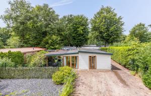 2 Bedroom Nice Home In Erm