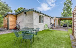 2 Bedroom Nice Home In Erm