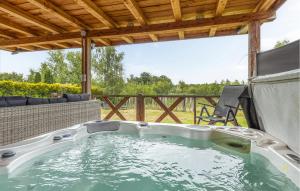 Gorgeous Home In Erm With House Sea View