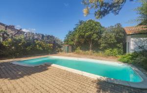 Awesome Home In Thézan Les Béziers