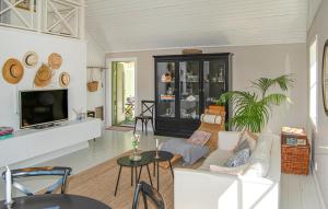 1 Bedroom Gorgeous Home In Stallarholmen