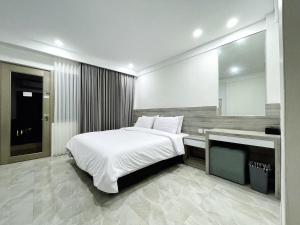 Jayakarta 6508 Legian Beach Side 2 BR Apartment