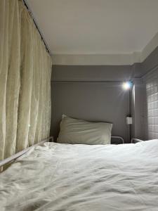 Bed and Pillow Hostel