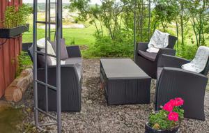 2 Bedroom Lovely Home In Sättersta Tystberga