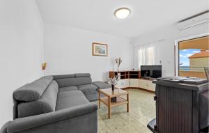 Cozy Home In Kanica With Wifi