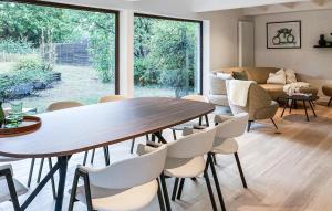 Nice Home In Koksijde With Wifi