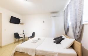 1 Bedroom Beautiful Apartment In Split