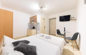 1 Bedroom Beautiful Apartment In Split 