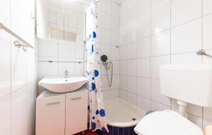 1 Bedroom Beautiful Apartment In Split