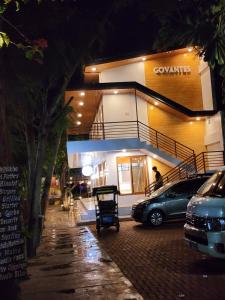 The Tree House - Connecting Loft Units Govantes