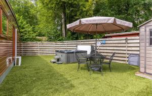 Gorgeous Home In Erm With Wifi