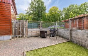 Gorgeous Home In Erm With Wifi