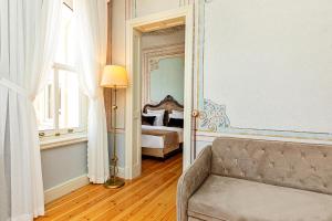 Meroddi Barnathan Hotel