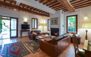 Pet Friendly Home In Frazione Mercatello