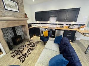 Mulberry Court At Hollins Mount - 174 Hollins Rd