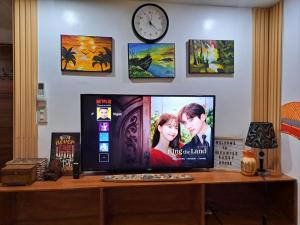 The River House - Govantes Guesthouse