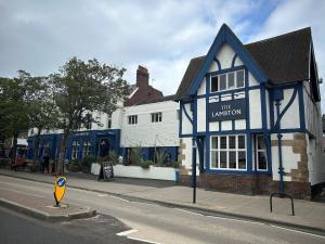 The Lambton Arms - Bed & breakfasts, Durham