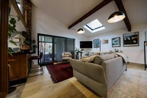 Private Luxury Open-Plan Barn Conversion