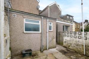 Spacious 3 Bedroom Home in Central Skewen