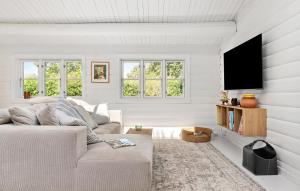 Lovely Home In Hornbæk With Wifi