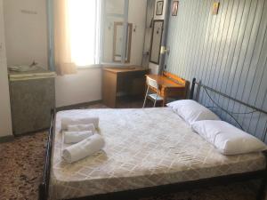 Old Town Room 2