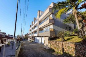 Apartamento a 150 Metros da Praia de Bombinhas