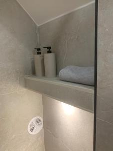 studio indépendant plain pied jardin & piscine