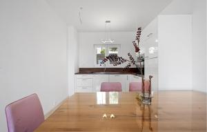 Cozy Apartment In Razanj With Wifi