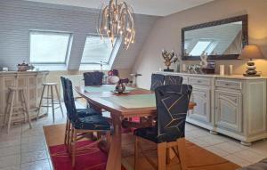 Maisons de vacances Lovely Home In Landivisiau With Sauna : photos des chambres
