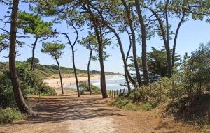 3 Bedroom Amazing Home In Jard-Sur-Mer