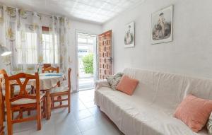 Cozy Home In Torrevieja With Wifi