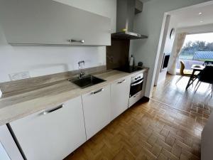 Villas Erdeven - Villa 4 pieces - 114 m² - 8 pers - A 500 m de la plage - FR-1-479-215 : photos des chambres