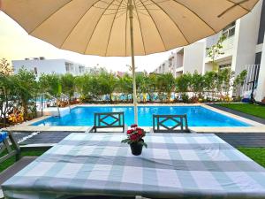 Spacious Private Villa Private Pool, Garden, Ideal for Long Stay in Alamein