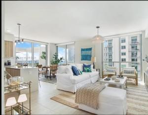 Luxury Penthouse Water Views Massive Terrace